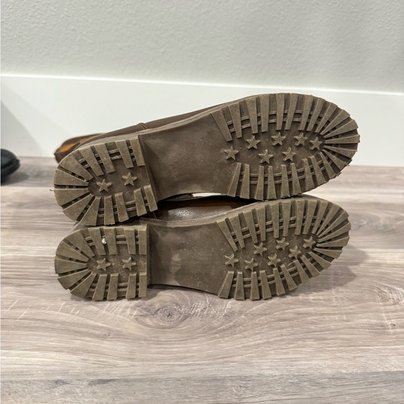 Tall Boot - Picture 5 of 5